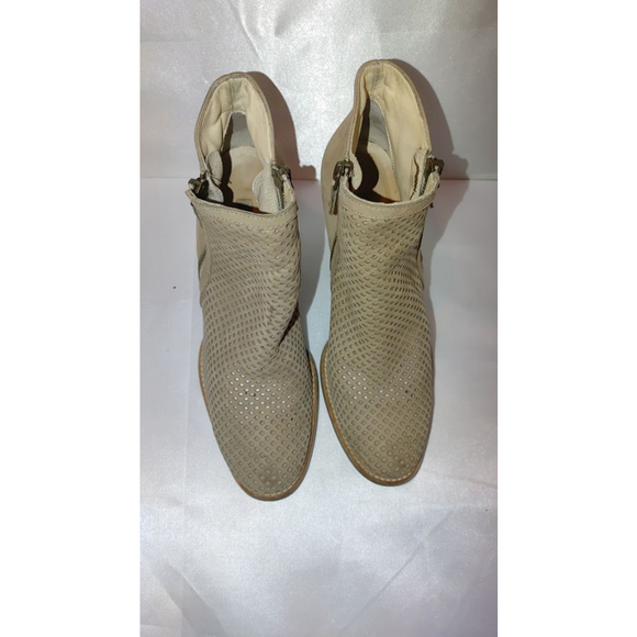 Paul Green Bonzai Perforated Ankle Bootie Size 4.5 - Picture 3 of 8